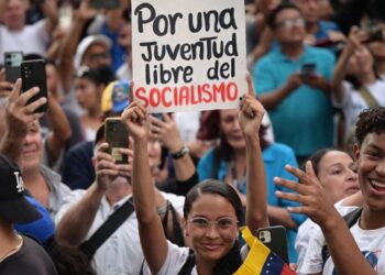 Exalto oficial cubano exiliado se dirige a sus colegas de armas en Venezuela de cara a elecciones