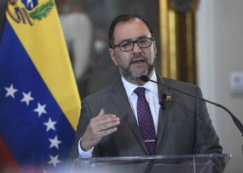 Canciller Yván Gil instó a Brian Nichols a contemplar con respeto las elecciones del domingo