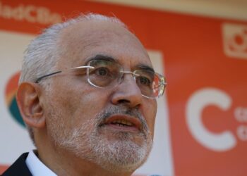 Carlos Mesa denuncia golpe judicial y gubernamental contra la Asamblea Legislativa