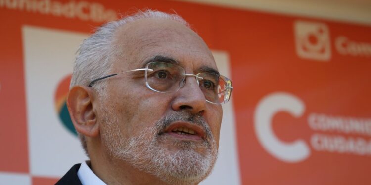 Carlos Mesa denuncia golpe judicial y gubernamental contra la Asamblea Legislativa