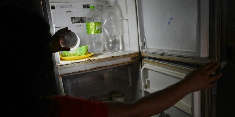 escasez, abandono y promesas presidenciales