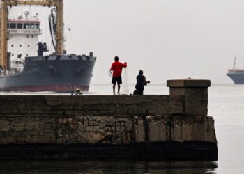 Cuba refuerza su dependencia de Rusia con proyecto de refinería petrolera