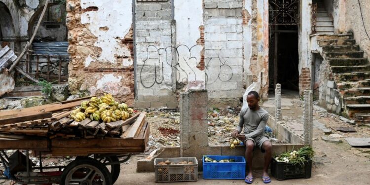 Pobreza extrema en Cuba alcanza al 89% de la población
