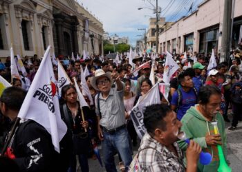 campesinos marchan contra la corrupción y alto costo de los alimentos