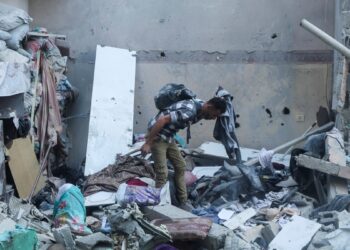 Ataques israelíes en Gaza causan al menos 13 muertos, según las autoridades sanitarias palestinas