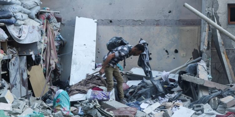 Ataques israelíes en Gaza causan al menos 13 muertos, según las autoridades sanitarias palestinas