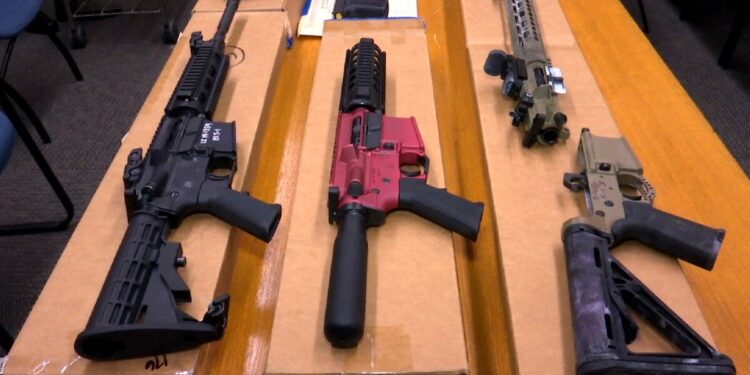 Tres muertos, seis heridos en tiroteo en concentración de personas en oeste de Filadelfia