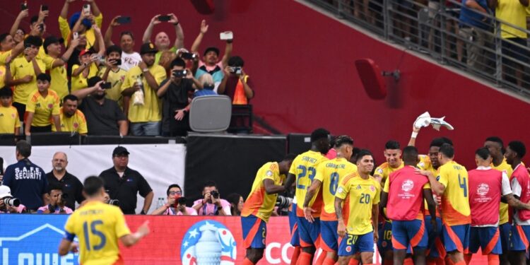 Colombia golea a Panamá por 5-0 y pasa a semifinales de Copa América