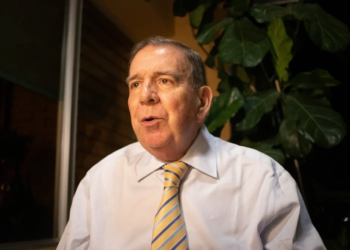 Edmundo González Urrutia admite amenazas en su contra y asegura, no lo detienen