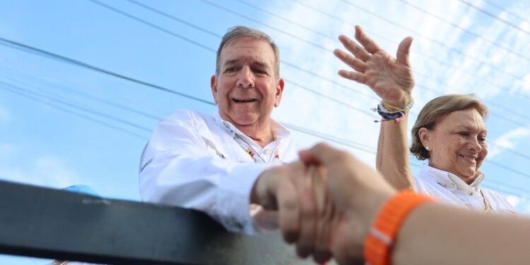 Edmundo González Urrutia, de la retaguardia opositora a la calle