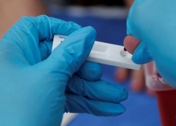 Alemán en remisión cinco años después de tratamiento experimental contra el VIH