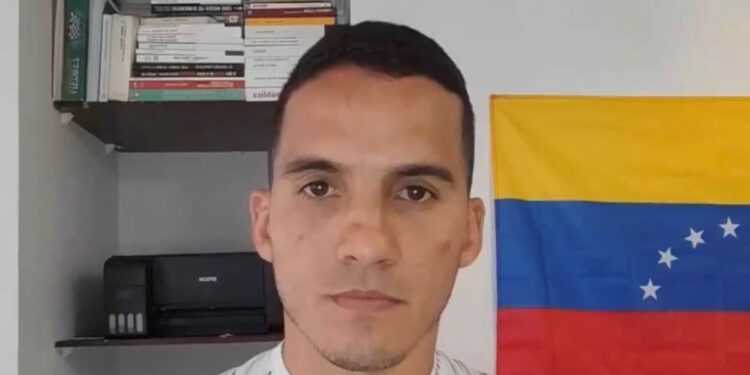 Familia del teniente Ronald Ojeda huye de asedio en Chile y tramita refugio político en Argentina