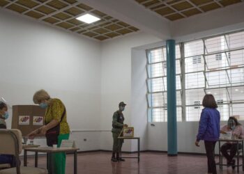 Alta jerarquía católica insta a la FANB a hacer respetar el voto