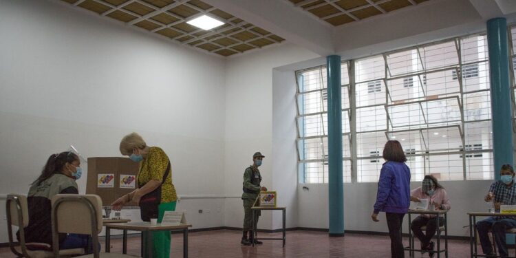 Alta jerarquía católica insta a la FANB a hacer respetar el voto