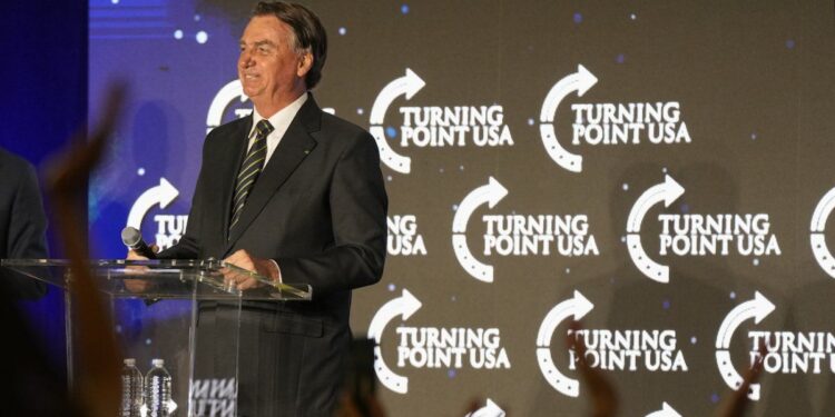 Bolsonaro se solidariza con Trump tras atentado