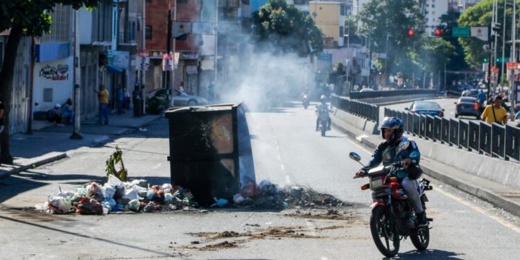La comunidad internacional actúa “firme y coherente” ante dudas sobre resultados en Venezuela: expertos