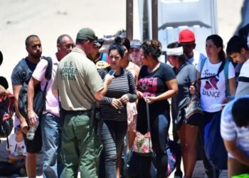 EEUU sanciona a agencias de viaje que facilitan la migración indocumentada