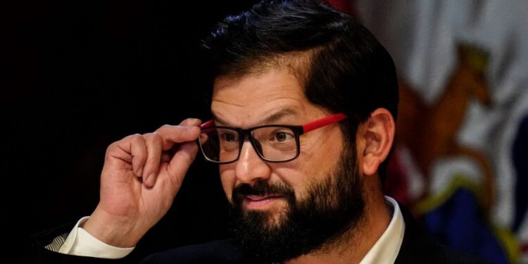 Boric anuncia construcción de prisión de máxima seguridad