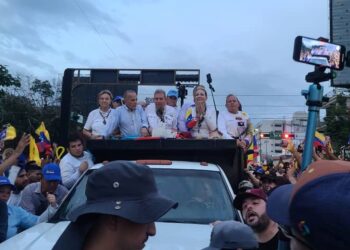 La última gira de María Corina Machado, muestra del amor que derrotaría al gobierno