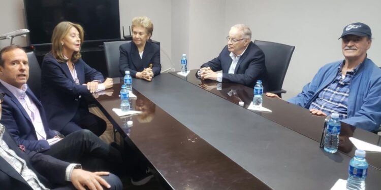 Grupo IDEA inicia viaje hacia Venezuela para fungir como observadores