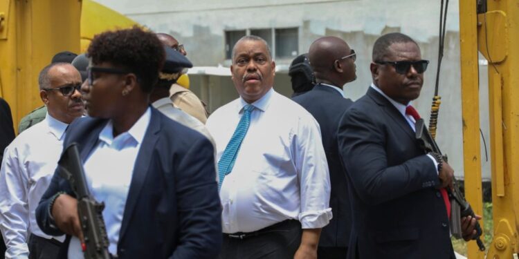 Haití recupera su principal hospital en medio de crisis y violencia