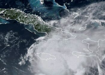 Huracán Beryl pasa por Jamaica tras dejar al menos 7 muertos en el sureste del Caribe