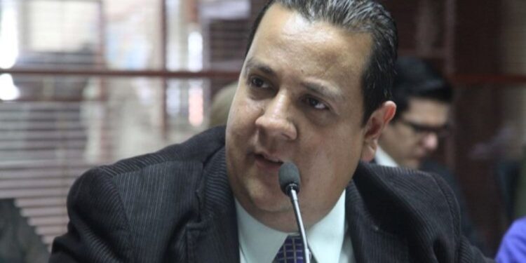 Activista Javier Tarazona cumple 3 años en la cárcel