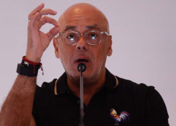 Jorge Rodríguez exigió a medios extranjeros respetar los resultados electorales