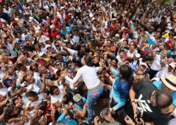 Reporteros Sin Fronteras pide a Maduro garantizar derecho a la información en presidenciales