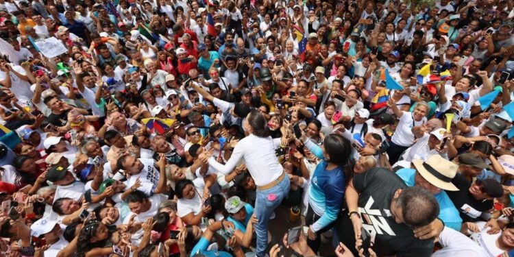 Reporteros Sin Fronteras pide a Maduro garantizar derecho a la información en presidenciales