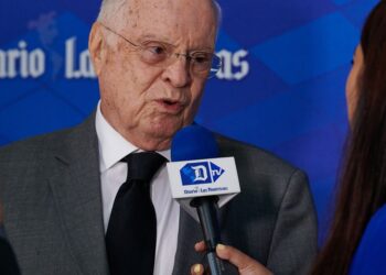 Debe imponerse la institucionalidad democrática en Venezuela