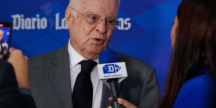 Debe imponerse la institucionalidad democrática en Venezuela