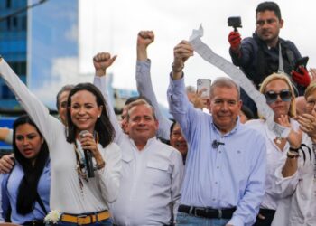 Dirigente opositor venezolano desafía al CNE y exige la publicación de actas