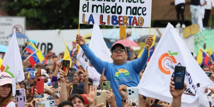 Reportan más de 70 detenciones arbitrarias contra opositores, en 10 días de campaña