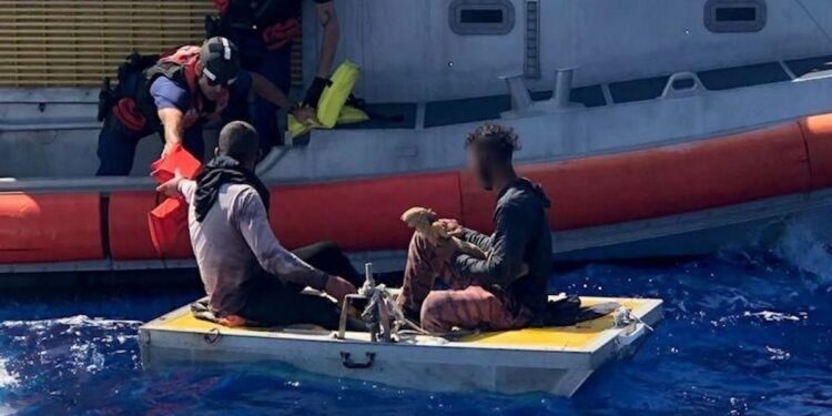 Sigue el éxodo masivo de cubanos; 17.563 llegaron a EEUU en un mes