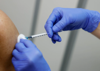 El covid-19 sigue matando a más de 1.500 personas por semana en todo el mundo según OMS