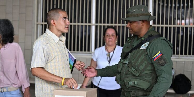 Comunidad internacional exige transparencia y recuento de votos tras fraude electoral