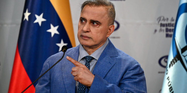 Fiscal Saab abre investigación a María Corina Machado por supuesto ataque informático desde Macedonia del Norte