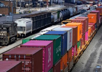 El paro de trabajadores ferroviarios en Canadá afectaría el comercio transfronterizo con EEUU