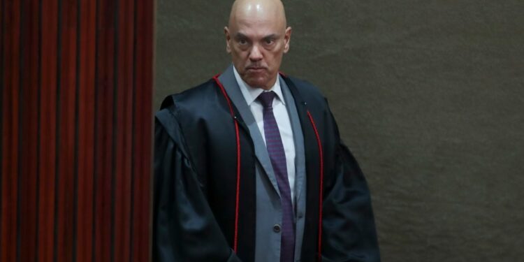 Brasil: Juez suspende red social X por negarse a nombrar un representante legal