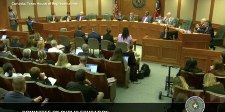 ¿Texas enseña o predica la biblia?