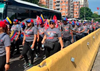 Oposición y oficialismo se movilizan en Venezuela en medio de tensiones por resultados electorales