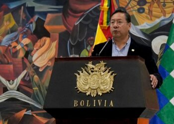 Bolivia: Presidente Arce llama a referendo para definir reelección y subvención a carburantes
