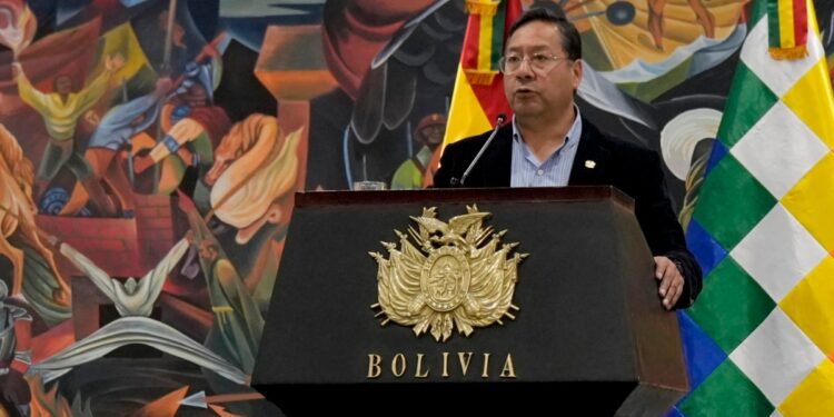 Bolivia: Presidente Arce llama a referendo para definir reelección y subvención a carburantes