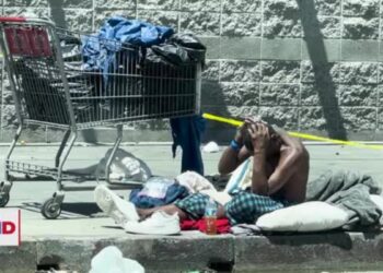 Skid Row, un barrio de Los Ángeles con mayoría de indigentes latinos