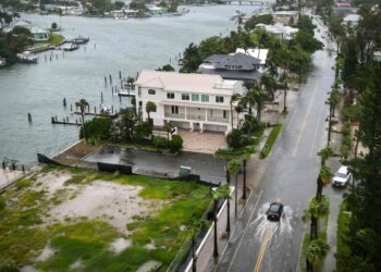 Se pronostican inundaciones en el sureste de EEUU debido a la tormenta tropical Debby
