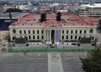 El presidente Nayib Bukele anuncia un millonario contrato con una empresa turca para el control de dos puertos