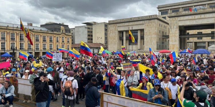 Venezolanos en Colombia se manifiestan «en contra del fraude electoral»