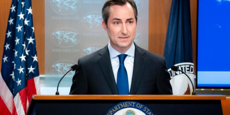 EEUU insta a los países a «pasar mensajes» a Irán contra escalada, dice el Departamento de Estado