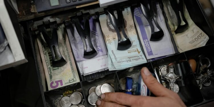 Banco Central de Venezuela lanza dos nuevos billetes